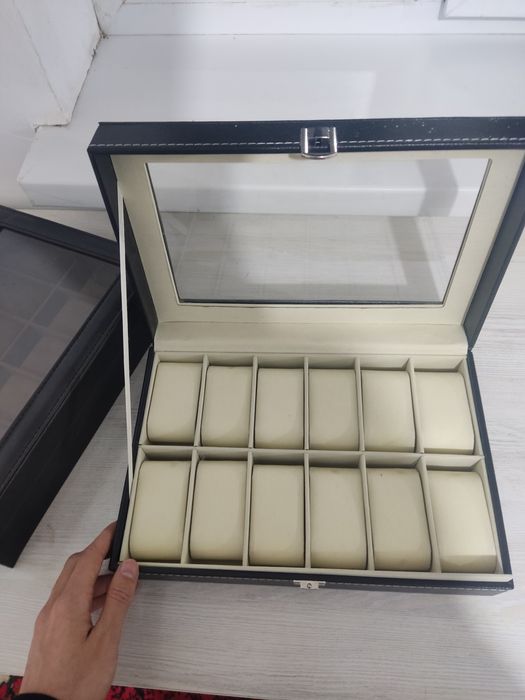 Футляр для ЧАСОВ.   2-шт Новый!