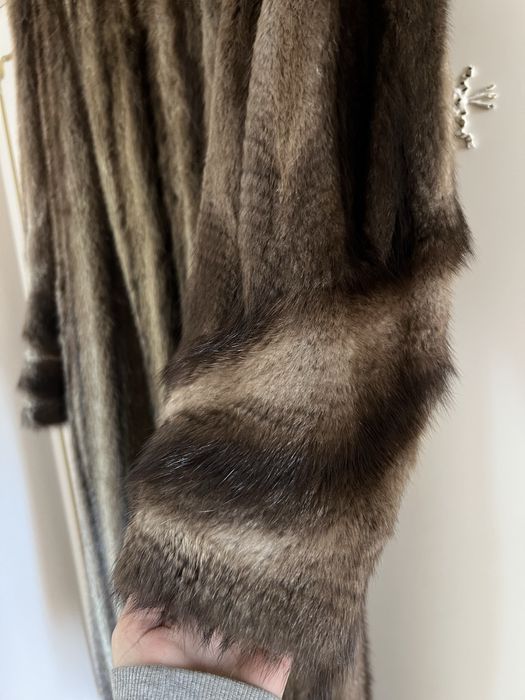 Haină din vizon mărimea L stare impecabilă