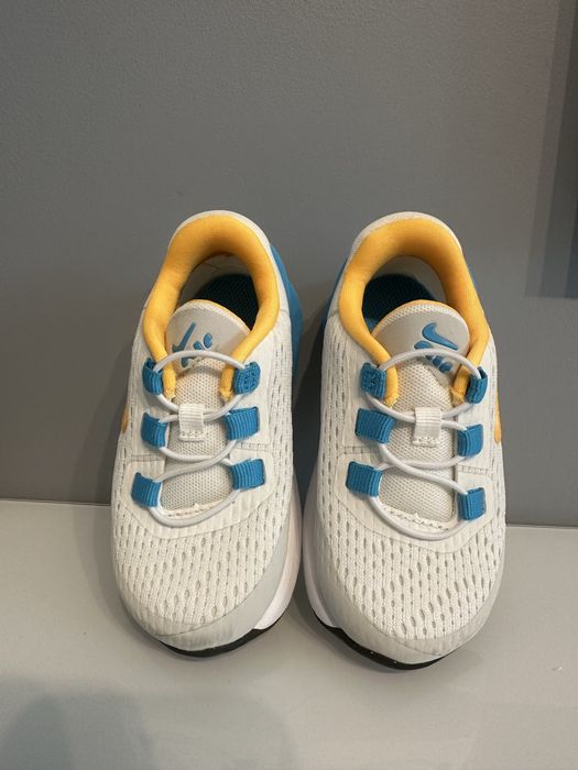 Бебешки обувки nike 22 номер