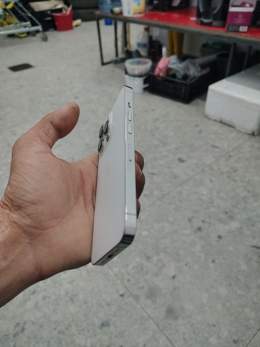 Iphone 13 pro silver  vand sau schimb