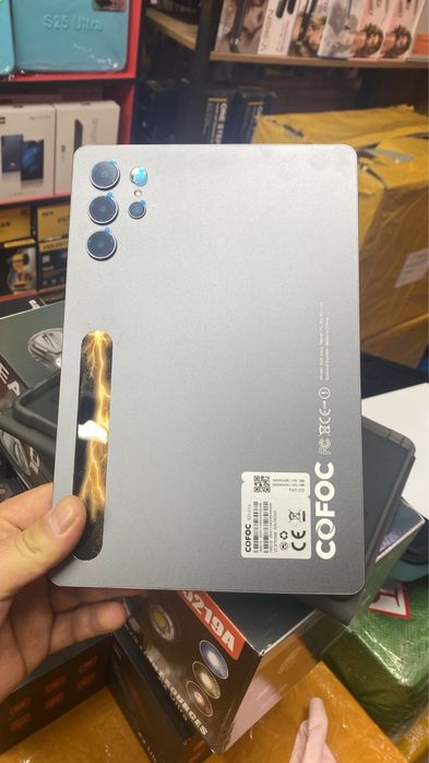 Планшет с клавиртуой