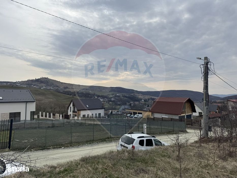 Teren intravilan 2307 mp în Salicea, zona premium, aproape de Cluj
