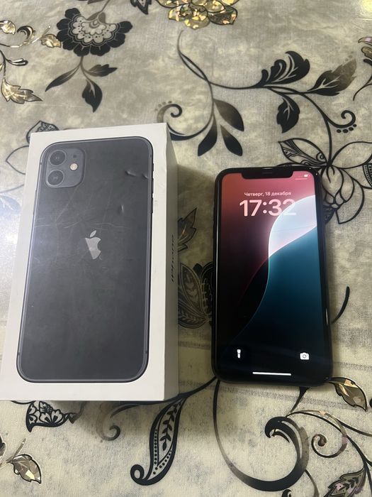Продам IPhone 11 128gb идеал