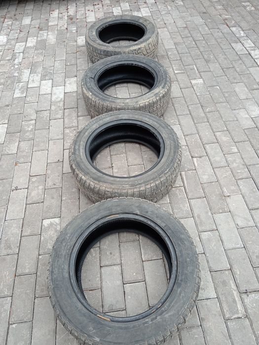 Продам шины зимние.