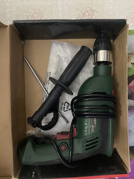 Электродрель- перфоратор