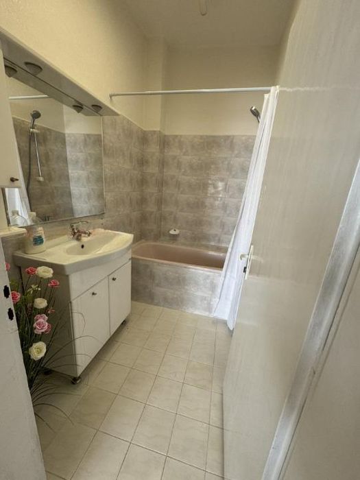 Дава се под наем Четиристаен апартамент в Пловдив, Център - 100 кв.м за 612 € - Снимка #8