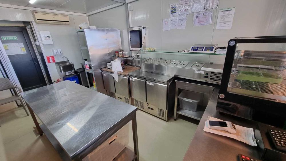 Afacere la cheie: Fast-Food  complet operațională și utilată. SEA BITES FOOD COURT, MAMAIA NORD