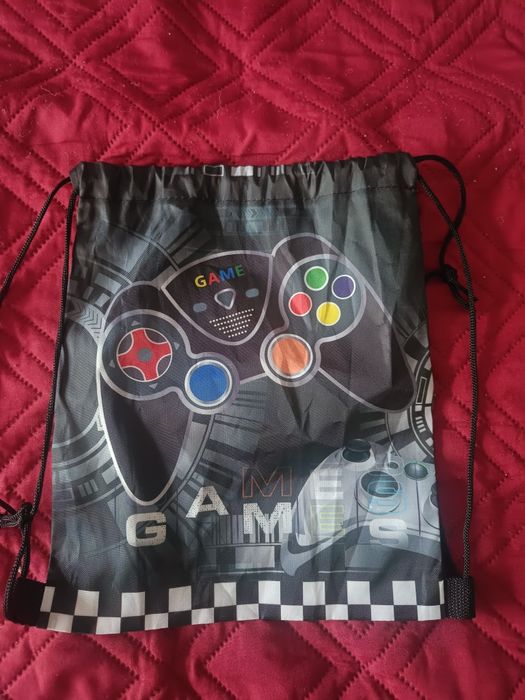 Rucsac mic pt gameri