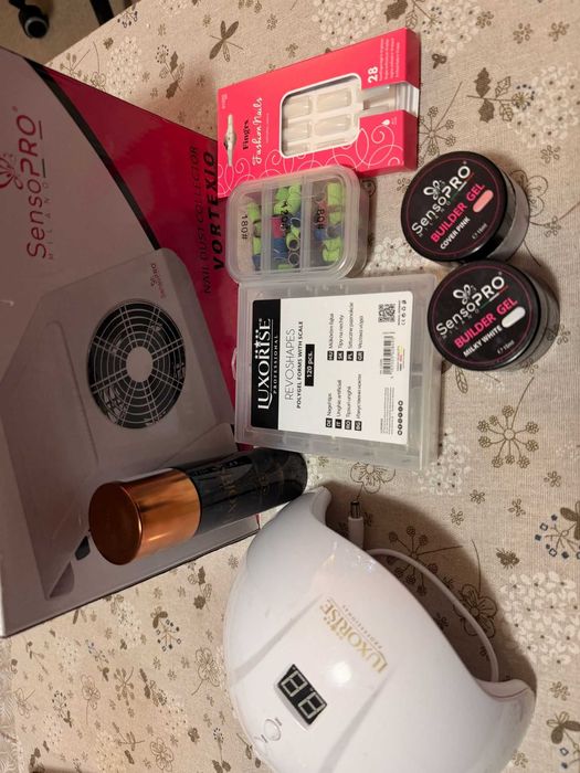 Set Pentru Unghii Gel/Semi