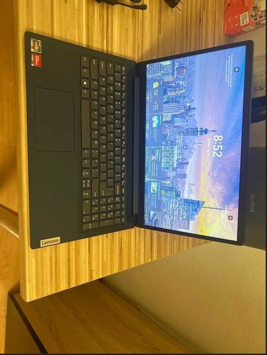 Laptop Lenovo IdeaPad 1 15ALC7 - Ryzen 5 5500U, AMD Vega 7 Graphics, 16Gb DDR4 3200MT/s, Ssd 500Gb