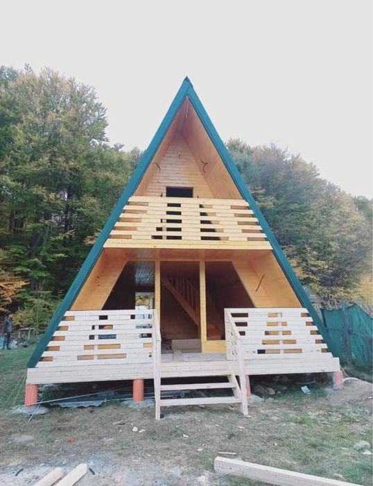 Cabane tip A frame la cheie