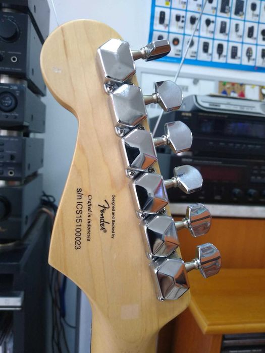Squier Stratocaster Custom