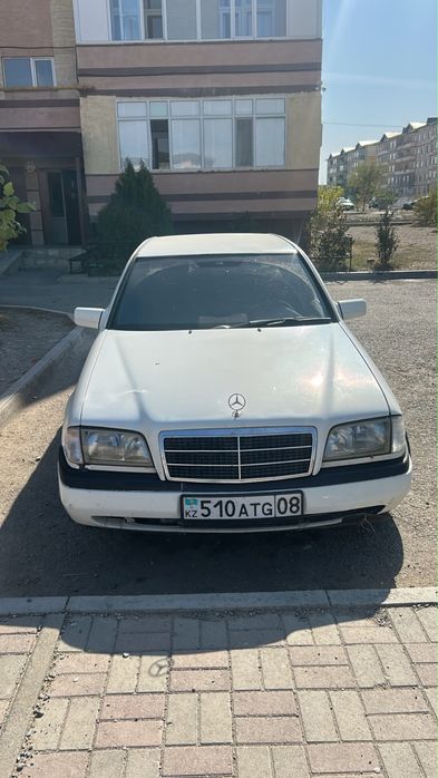 Мерседес с220  2.2 объем