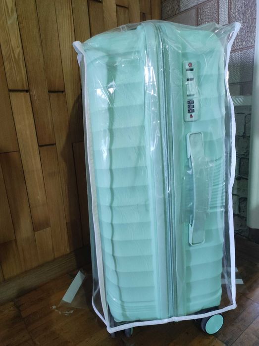 СРОЧНО продам НОВЫЙ чемодан