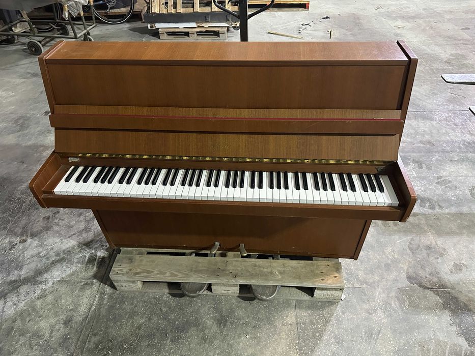 Pianină May Berlin