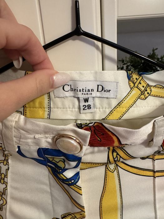 Se vând pantaloni Dior