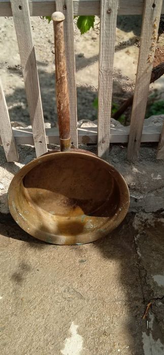 Кадимий буюмлар сотилади нархи келишилган холда