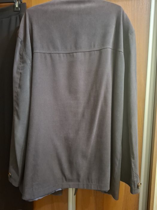 Продаются 2 пиджака 56 размера