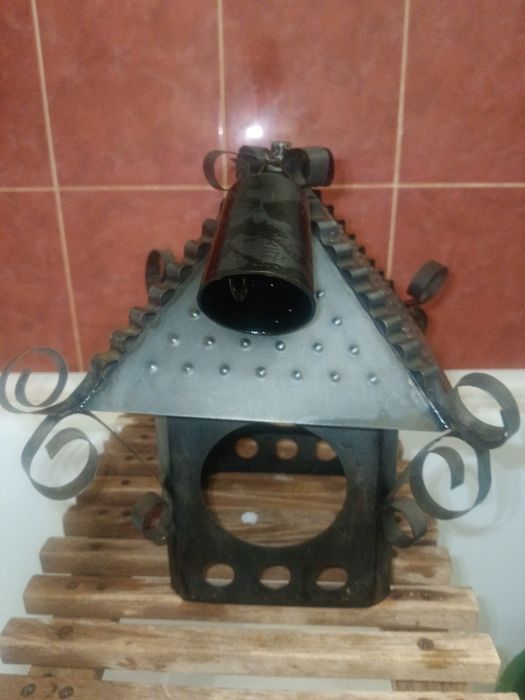 продам люстру черную