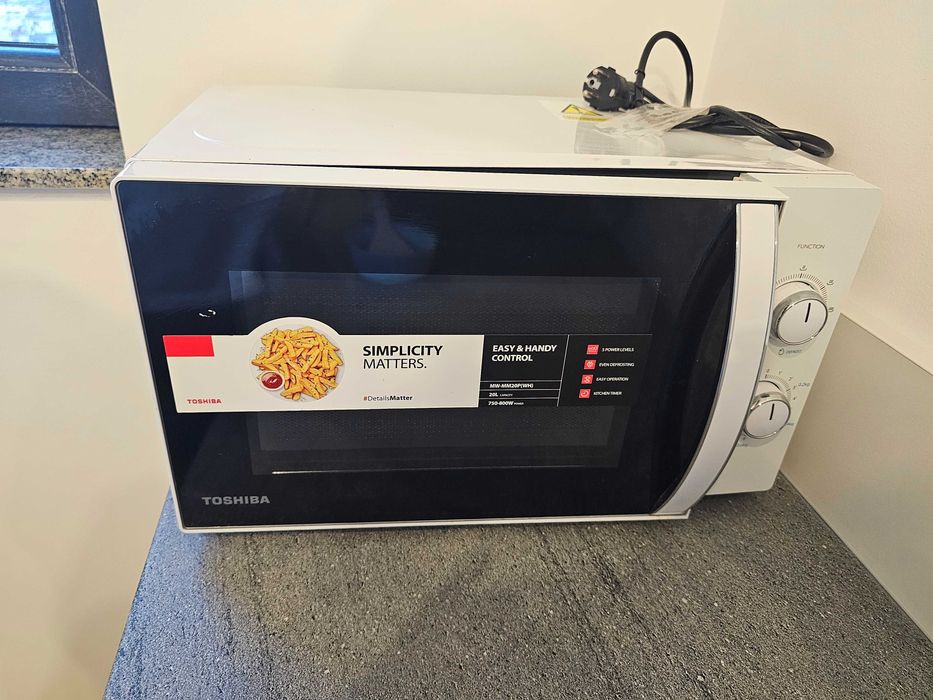 Cuptor cu microunde TOSHIBA MW-MM20P(WH) - Stare excelentă