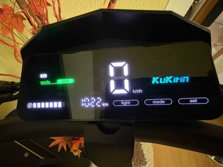 Trotineta electrica kukirin g2 model 2026
