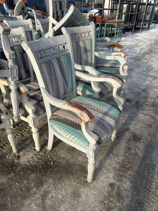 Стулья деревянные