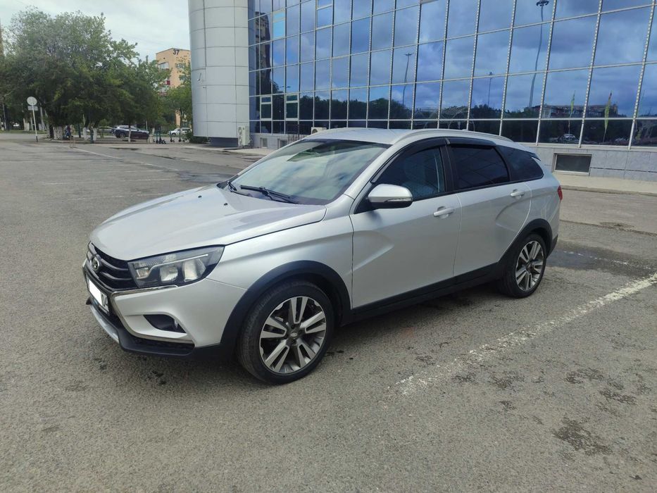 Продам машину Lada Vesta SW Cross 2021г.
