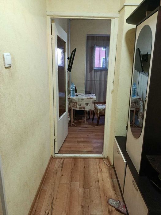 Сдаётся в аренду 1-комнатная квартира возле базара Кадышева