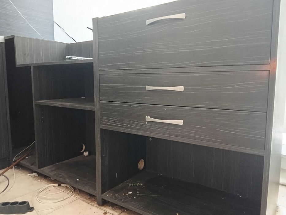 Търговско оборудване за магазин за алкохол и цигари-1500 лв.