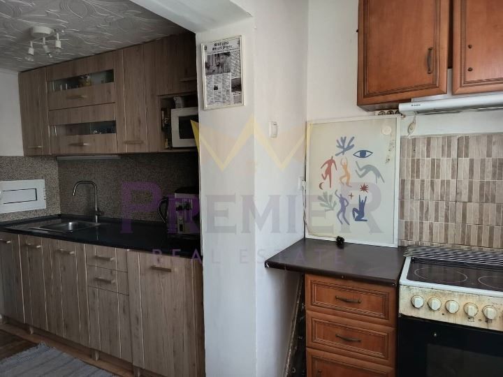 Продава се Двустаен апартамент в Бургас, Възраждане - 45 кв.м за 2556 €/кв.м - Снимка #1