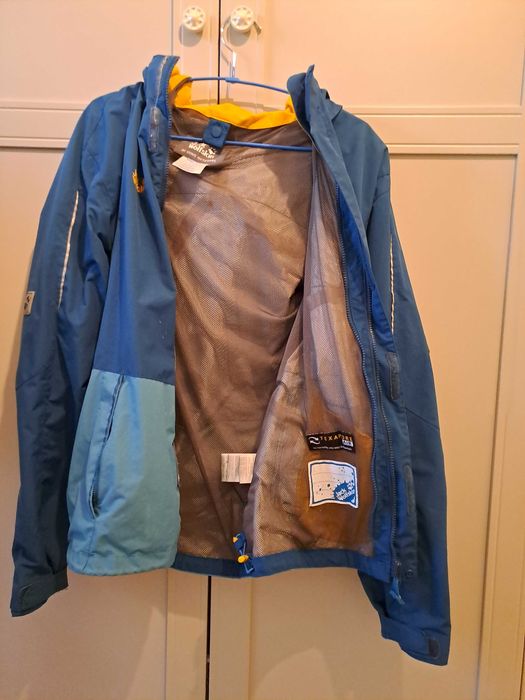 Geacă Jack Wolfskin impermeabilă subțire