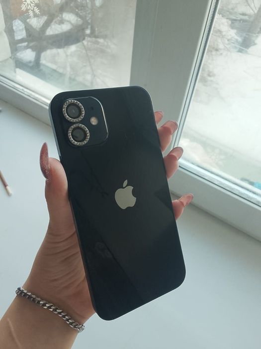 Продам iphone 12