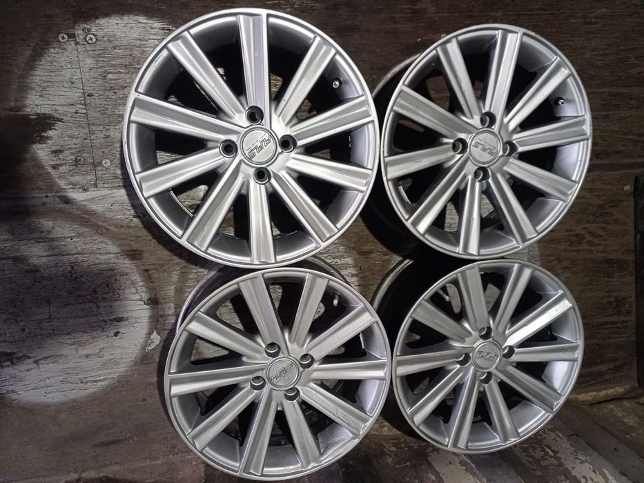 Диска титан р15  жаксы жағдайда