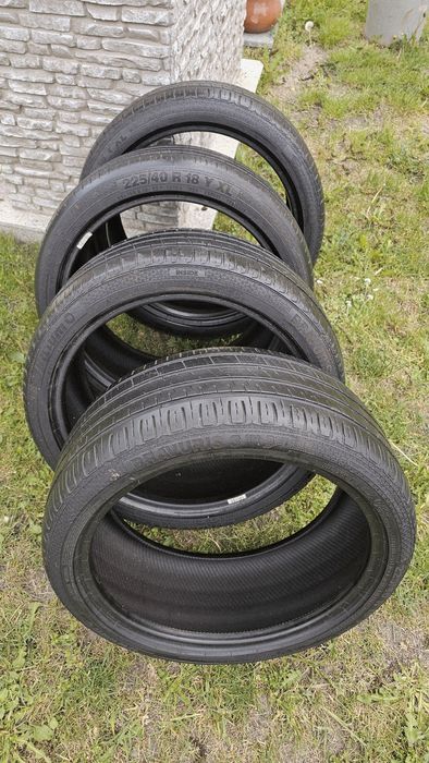Летни гуми Barum  225/40/18 4бр.