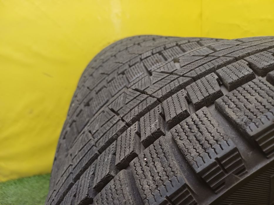 Шины 245 45 R17 BRIDGESTONE комплект
