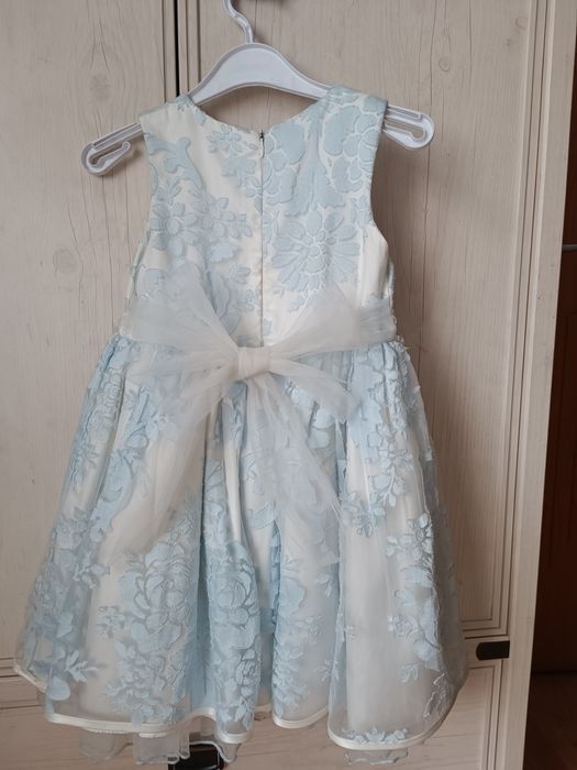 Нарядные платья на девочку