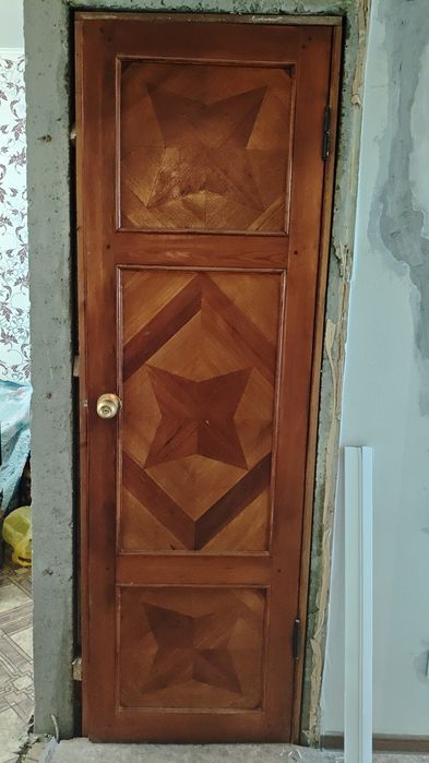 Продам деревяные двери