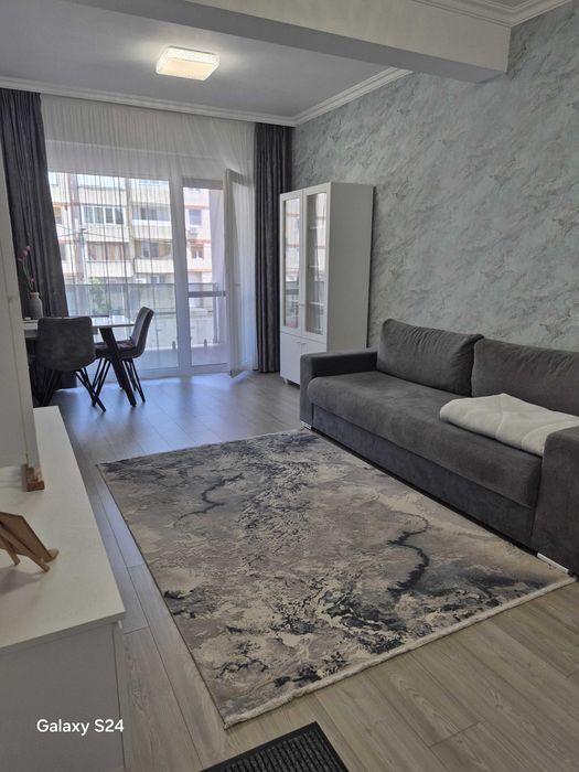 Vand apartament 2 camere cu parcare subterana