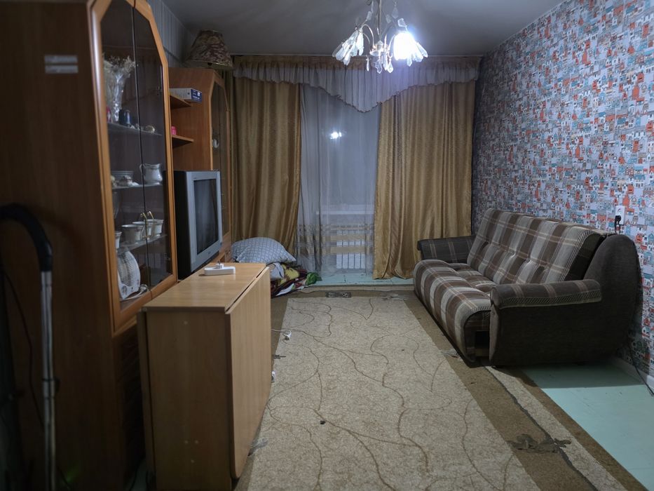 Продаю мебель. Продаю пылесос. Отдаю люстру