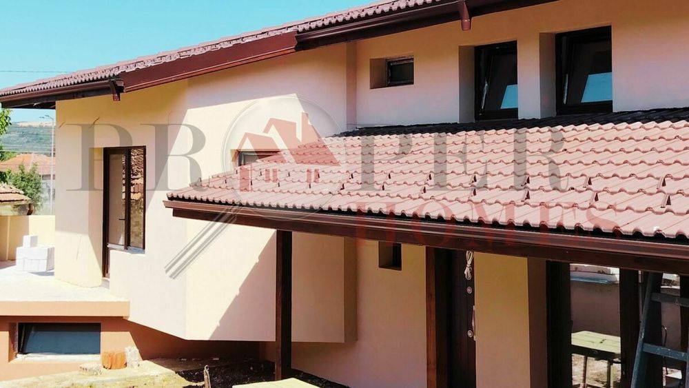 Продажба на Новопостроена Къща гр. Велико Търново - с. Шемшево 278m²