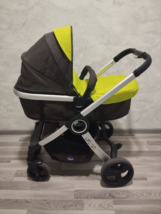 Детская коляска Chicco Urban.