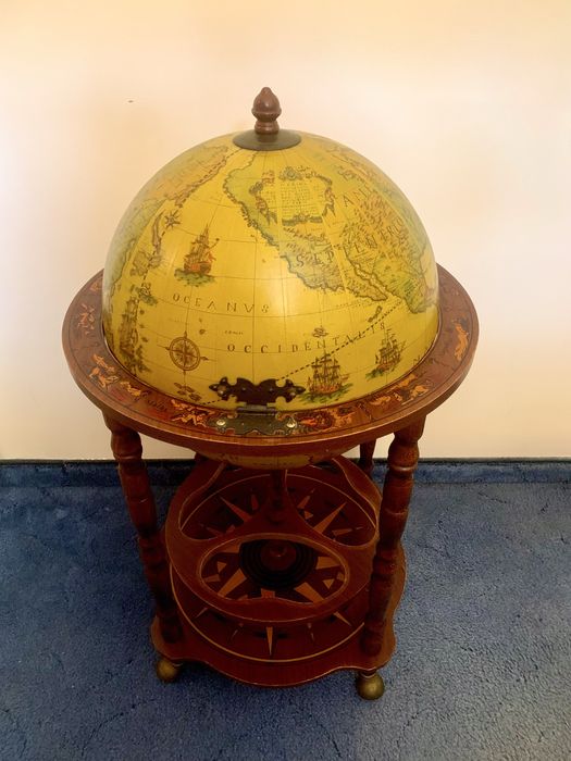 Винтидж бар-глобус / мини бар за алкохол – 100 см