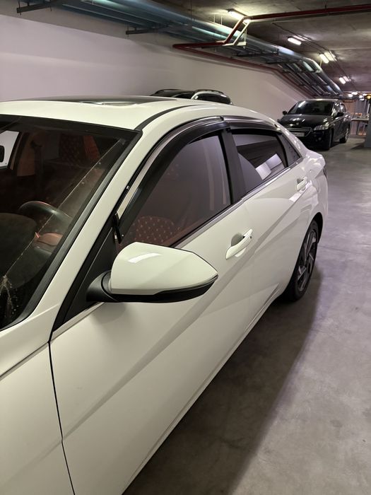 Hyundai Elantra 2023г