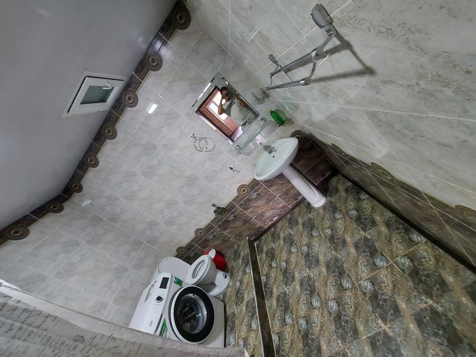 Dacha Oqtosh toza hava salqin joy shanba yakshanba kelishamiz