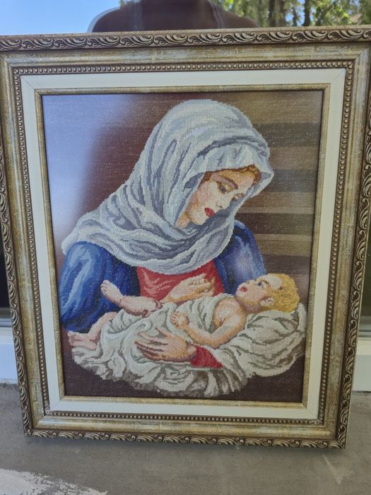 Гоблен Богородица с младенеца