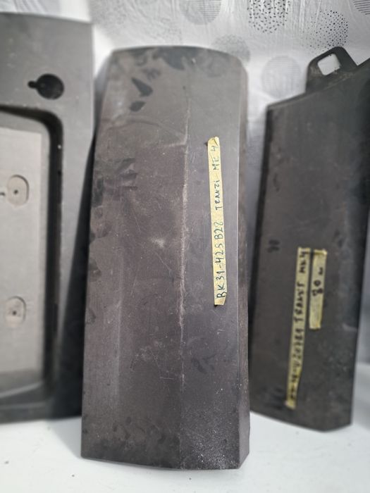 Лаисна Ford Transit Costom 2015/23г