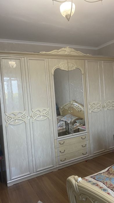 Спальный гарнитур