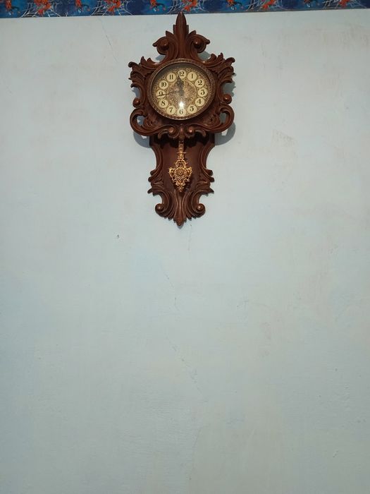 Продаю настенные часы