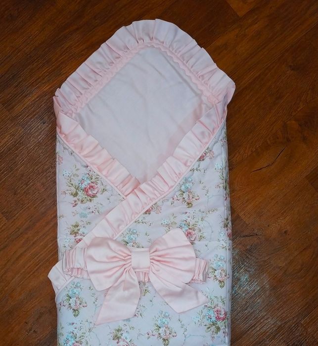 Конвернт на выписку + чепчик и пинетки в подарок