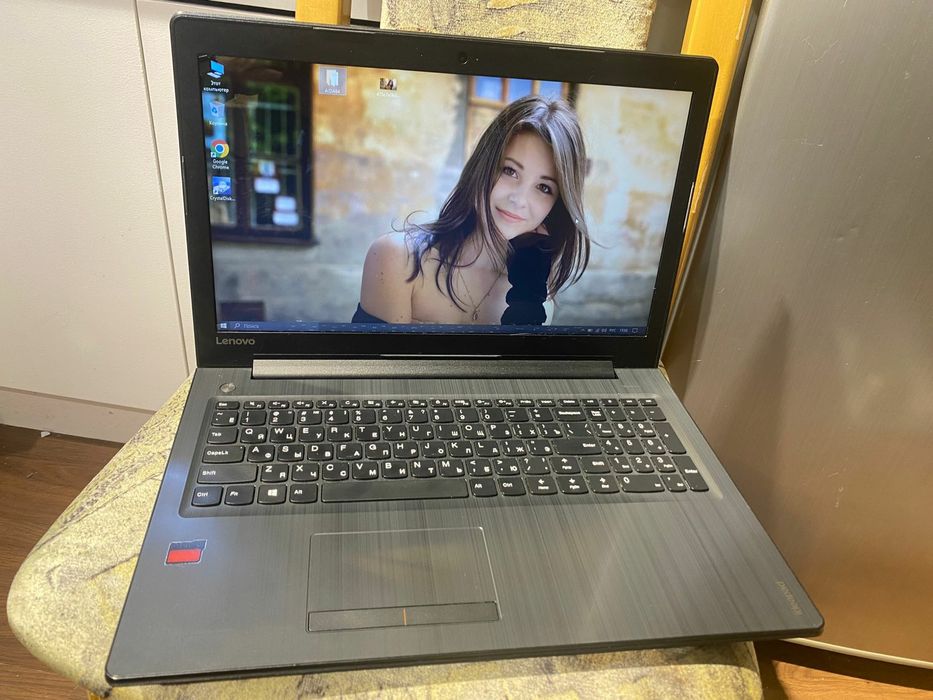 Шустрый Lenovo  AMD 4-хъядерный/ОЗУ 8ГБ DDR4/2 видеокарты/SSD